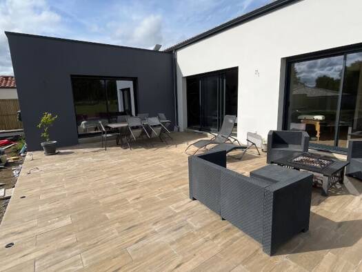 Maison à louer 1 395 € 4 pièces 3 chambres 109 m² 624 m² de terrain Monnières 44690