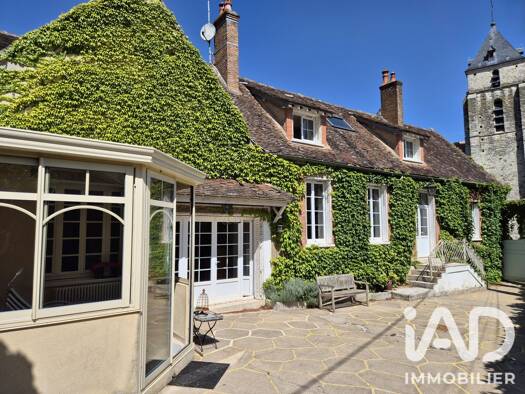 Maison à vendre 310 000 € 7 pièces 6 chambres 201 m² 825 m² de terrain Champigny 89340
