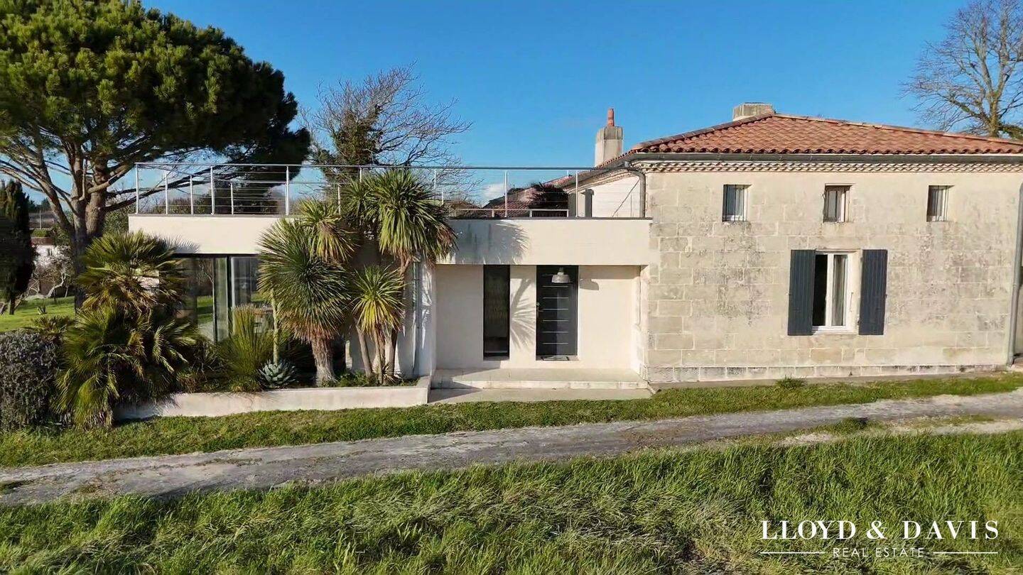 Maison à vendre, 280m², CHENAC SAINT SEURIN D'UZET