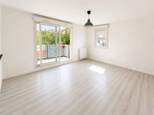 Appartement à vendre 285 000 € 3 pièces 2 chambres 71 m² Étage 3/4 Centre Ville Sud Ouest Bussy-Saint-Georges 77600
