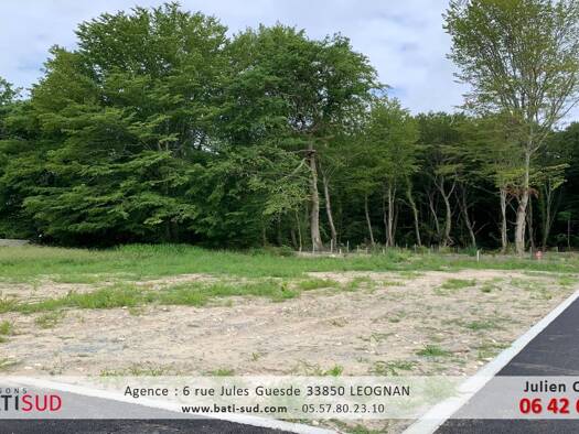 Terrain constructible viabilisé à vendre 310 000 € 1 050 m² de terrain Saint-Aubin-de-Médoc 33160