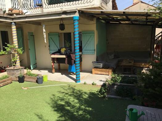Appartement à vendre 240 000 € 4 pièces 2 chambres 61 m² RDC/1 La Barasse Marseille 11ème arrondissement 13011