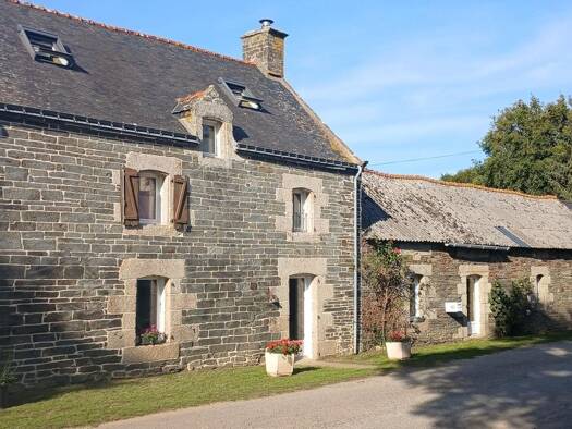 Maison à vendre 284 500 € 5 pièces 4 chambres 114 m² 4 390 m² de terrain Pluméliau-Bieuzy 56930