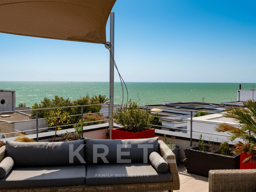 Maison à vendre 1 560 000 € 6 pièces 4 chambres 200 m² 568 m² de terrain Centre Ville La Rochelle 17000