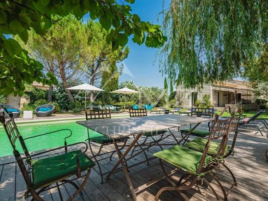 Villa à vendre 1 383 000 € 9 pièces 5 chambres 200 m² 2 929 m² de terrain Gordes 84220