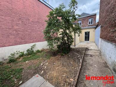 Maison de ville à vendre 62 500 € 2 pièces 1 chambre 59 m² 92 m² de terrain Saint Martin-Cité des Aviateurs Saint-Quentin 02100