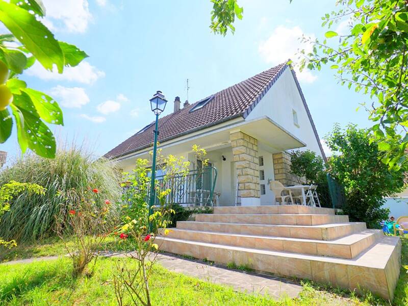 Maison à vendre, 142m², MORAINVILLIERS
