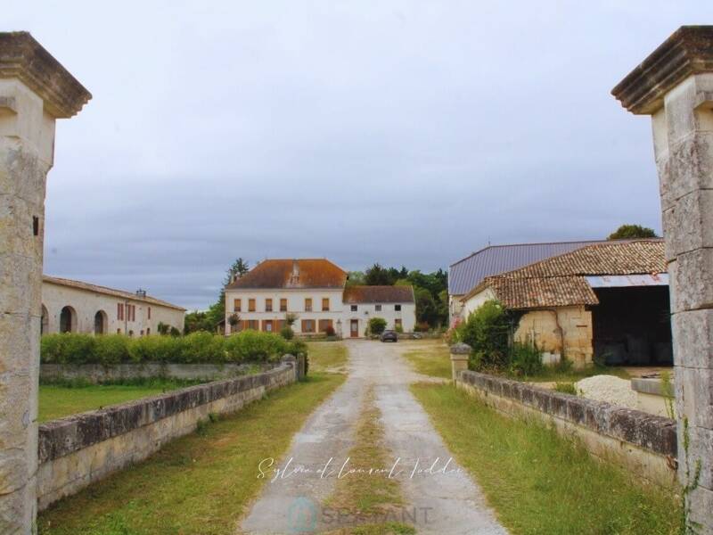 Maison à vendre, 653m², JONZAC