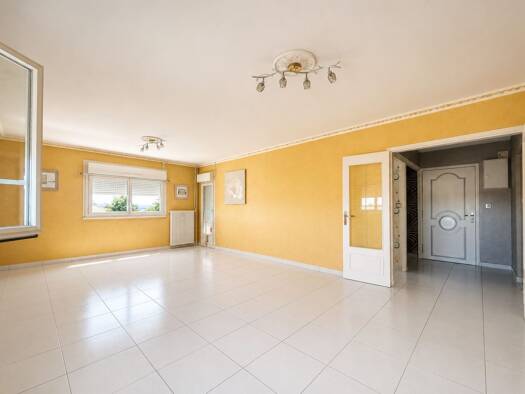 Appartement à vendre 204 250 € 3 pièces 2 chambres 78 m² Étage 5/8 Angers 49000