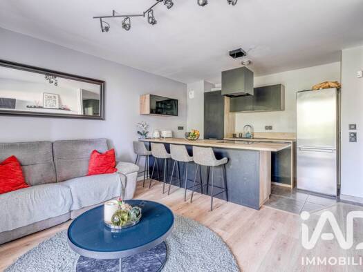Appartement à vendre 255 000 € 3 pièces 2 chambres 57 m² Étage 1/2 Villeneuve-Saint-Denis 77174