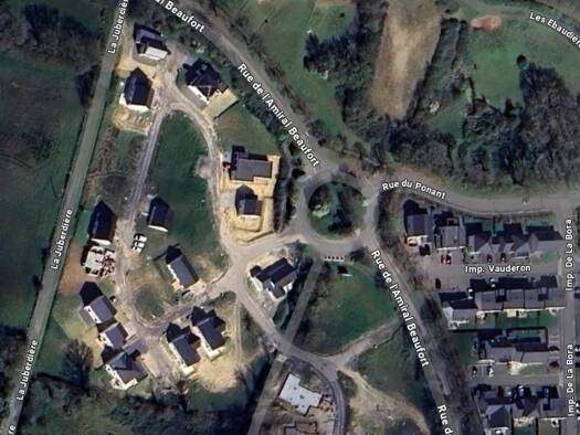 Terrain constructible viabilisé à vendre 70 000 € 366 m² de terrain Rive Gauche Changé 53810
