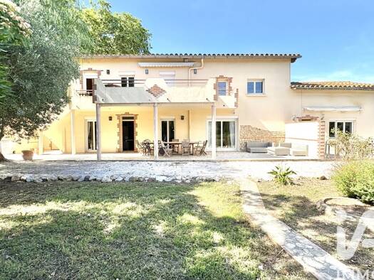 Immeuble à vendre 549 000 € 198 m² Sud Elne 66200