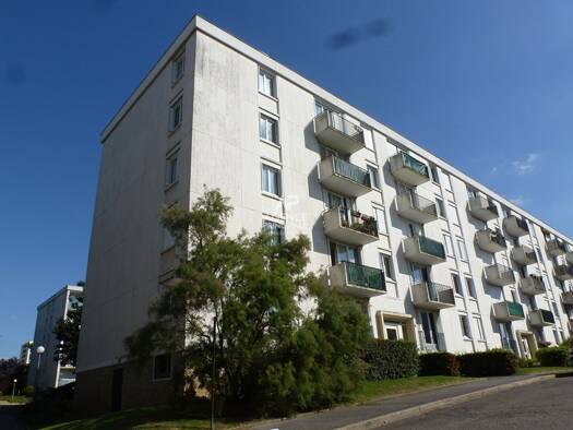 Appartement à vendre 225 000 € 5 pièces 3 chambres 96 m² Étage 3/4 Les Louvrais Pontoise 95300