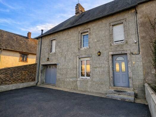 Maison à vendre 139 000 € 4 pièces 2 chambres 92 m² 496 m² de terrain Roncey 50210