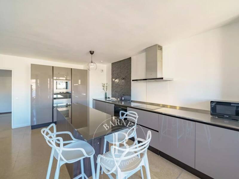 Maison à louer, 91m², MARSEILLE 8E