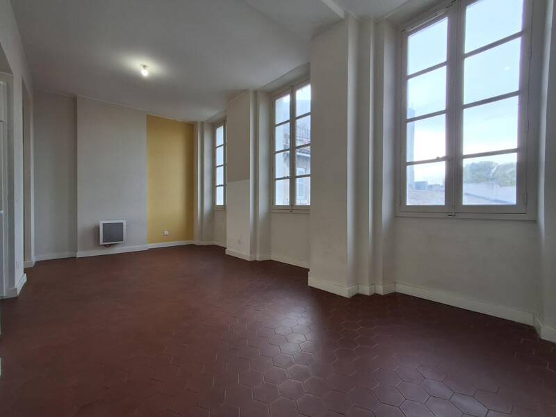 Maison à louer, 49m², MARSEILLE 6E