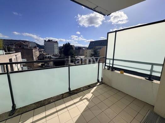 Appartement à louer 991 € 3 pièces 2 chambres 71 m² Étage 3/5 Chaprais - Cras Besançon 25000