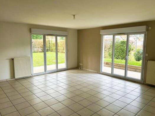 Appartement à vendre 319 000 € 4 pièces 3 chambres 92 m² RDC Chasselay 69380