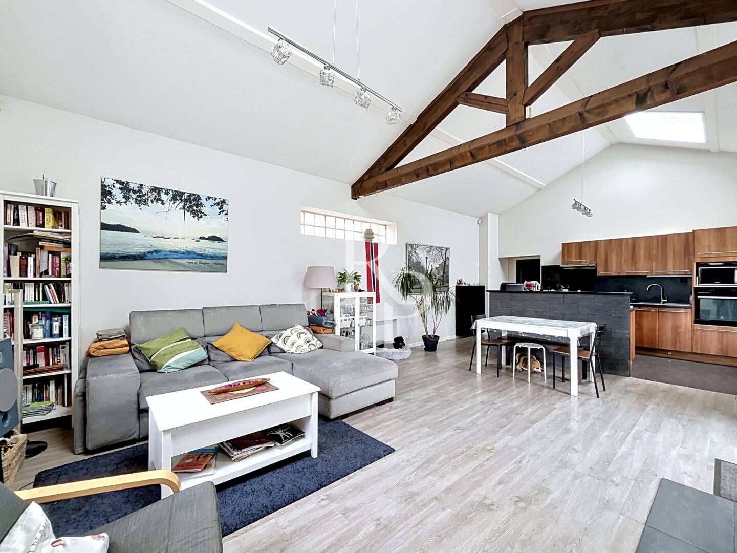 Maison à vendre, 102m², SAINT GENIS LES OLLIERES
