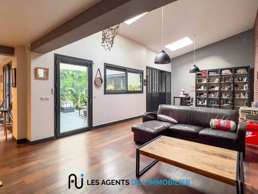 Loft à louer 2 700 € 5 pièces 4 chambres 143 m² RDC Plateau Nanterre 92000