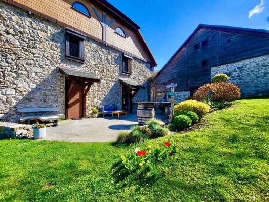 Maison à vendre 795 000 € 10 pièces 8 chambres 300 m² 1 035 m² de terrain Thollon-les-Mémises 74500