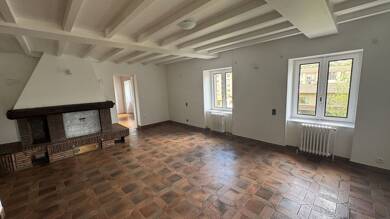 Appartement à louer 690 € 3 pièces 2 chambres 92,1 m² Dernier étage, Étage 2/2 Sain-Bel 69210