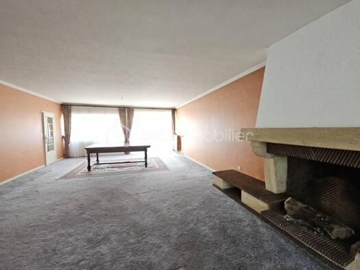 Appartement à vendre 107 500 € 5 pièces 3 chambres 144,9 m² Étage 1/1 Le Centre Ville Sin-le-Noble 59450