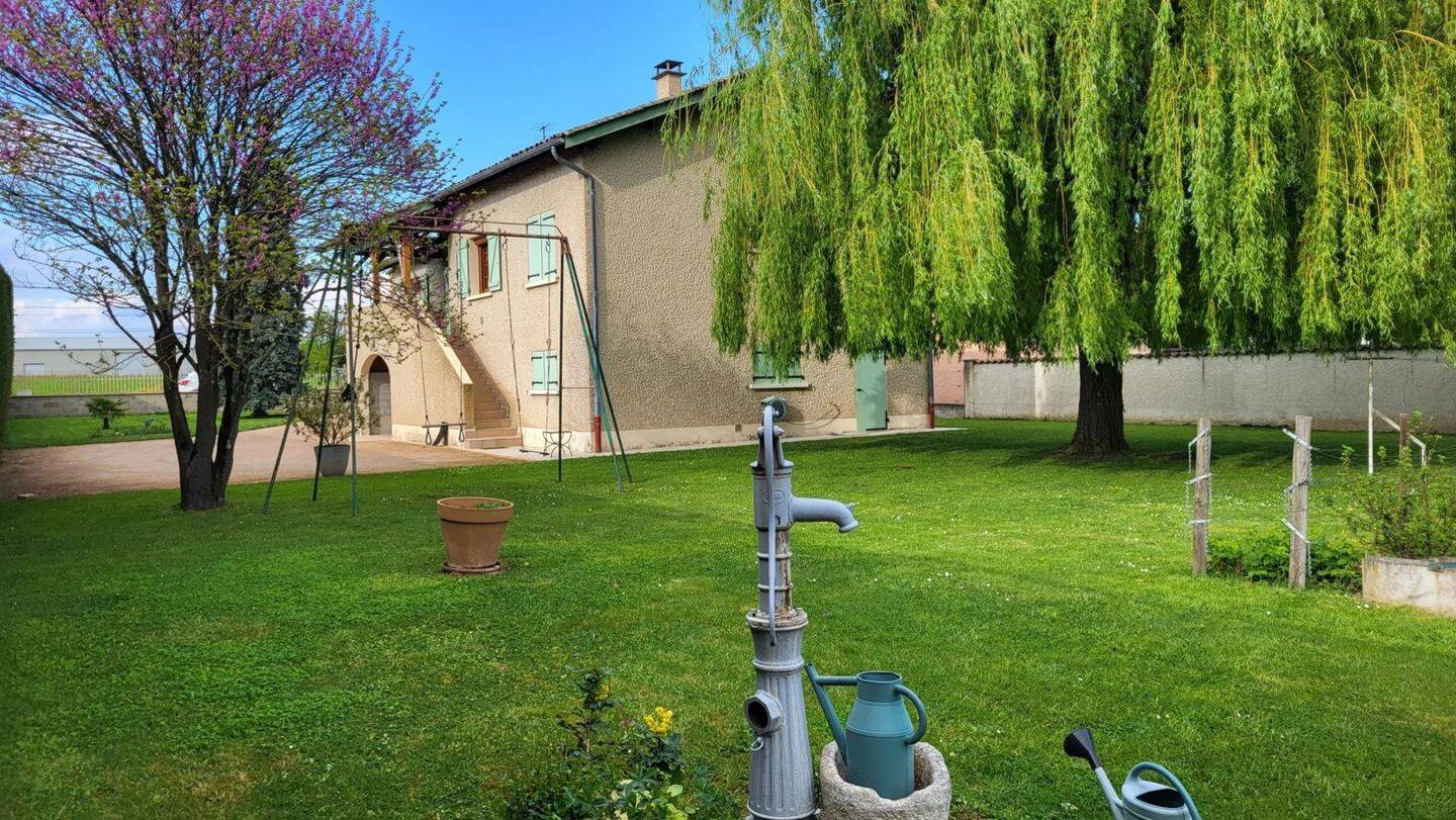Maison à vendre, 130m², ROMANECHE THORINS