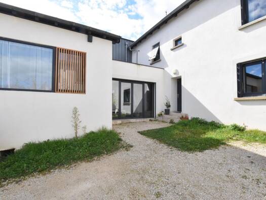 Duplex à vendre 399 000 € 5 pièces 4 chambres 117 m² RDC Francheville le Haut-Bruissin Francheville 69340