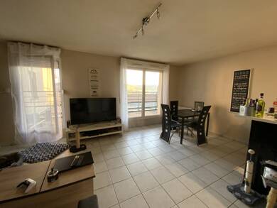 Appartement à vendre 85 200 € 2 pièces 1 chambre 51 m² RDC/3 Les Andelys 27700