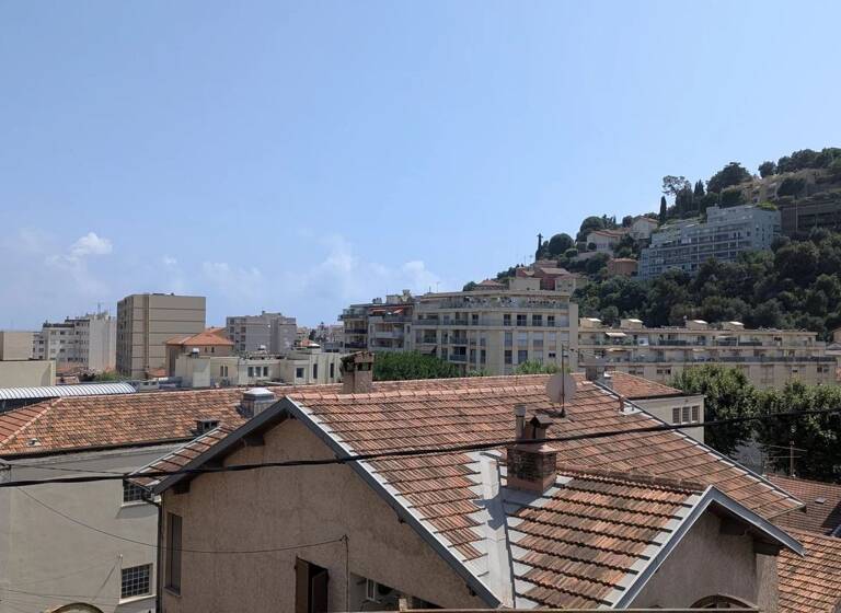 Appartement à vendre 274 000 € 3 pièces 2<br/>chambres 72,6 m²<br/>superficie RDC/1<br/>étage Saint Philippe Nice 06000