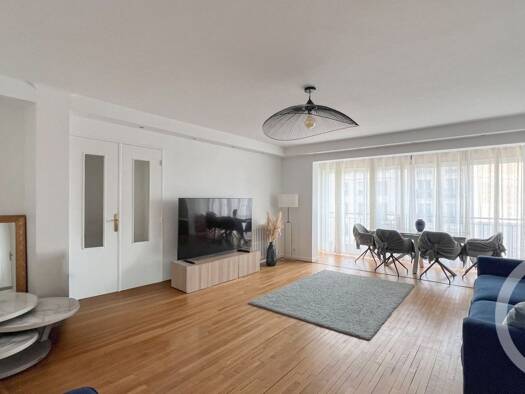 Appartement à louer 1 950 € 3 pièces 2 chambres 93,4 m² 3ème étage Nogent-sur-Marne 94130