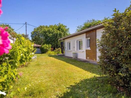 Maison à vendre 388 000 € 3 pièces 2 chambres 57 m² 500 m² de terrain Nord Ouest Andernos-les-Bains 33510