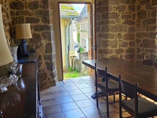 Maison à vendre 96 000 € 5 pièces 4 chambres 110 m² Puycapel 15340