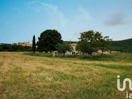Maison à vendre 737 000 € 9 pièces 4 chambres 225 m² 6 350 m² de terrain Banon 04150