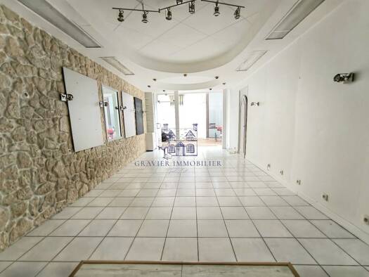 Location local commercial Saint-Jean-de-Luz 64500 dès 871€ 10