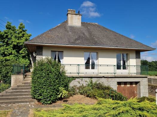 Maison à vendre 177 250 € 7 pièces 4 chambres 145 m² 2 980 m² de terrain Peri-Urbain Nord et Ouest Loudéac 22600