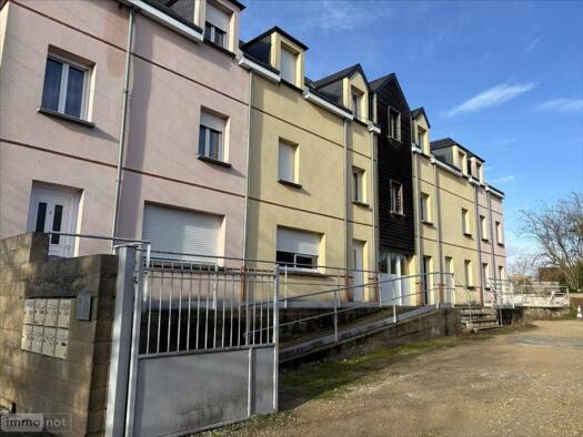 Local commercial à vendre 738 000 € 448 m² de surface de vente Saint-Georges-sur-Eure 28190