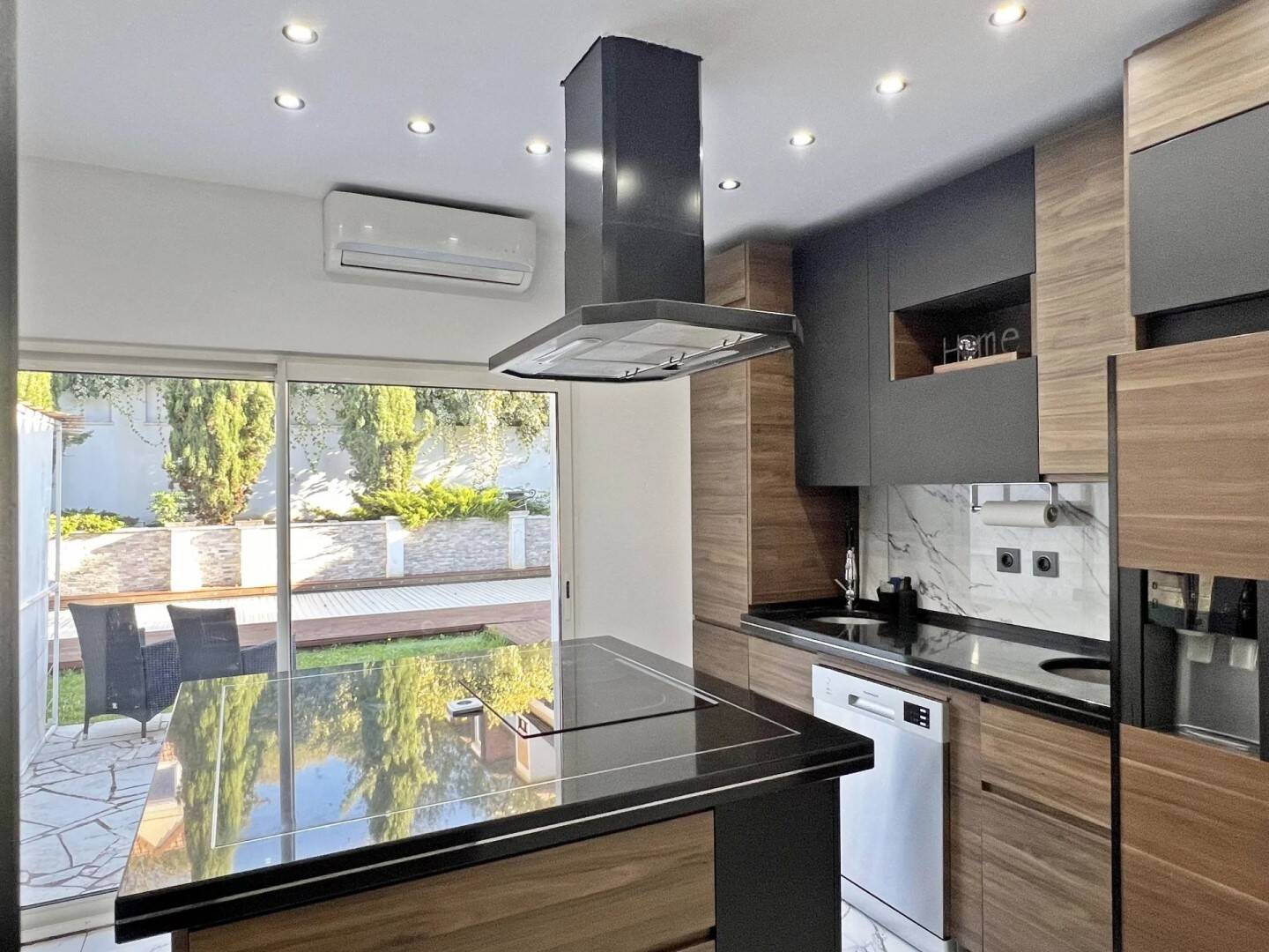 Maison à vendre, 200m², LA VARENNE SAINT HILAIRE