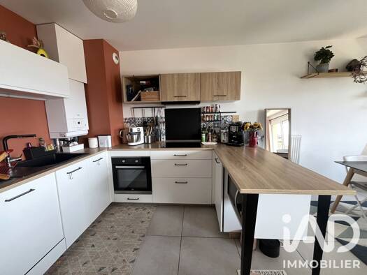 Appartement à vendre 360 000 € 3 pièces 2 chambres 62 m² Étage 2/3 Peripherie Poisy 74330