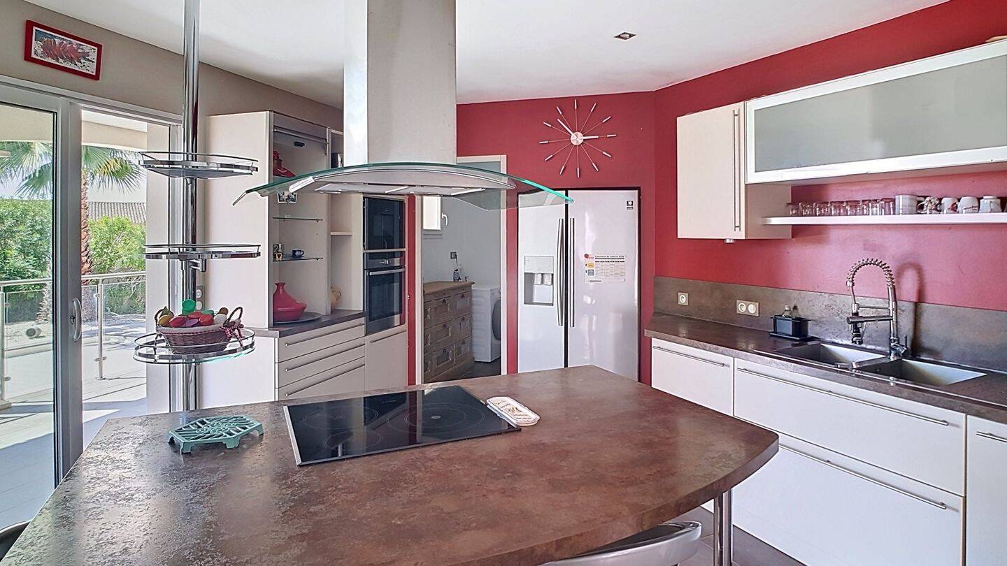 Maison à vendre, 142m², VILLENEUVE LES BEZIERS