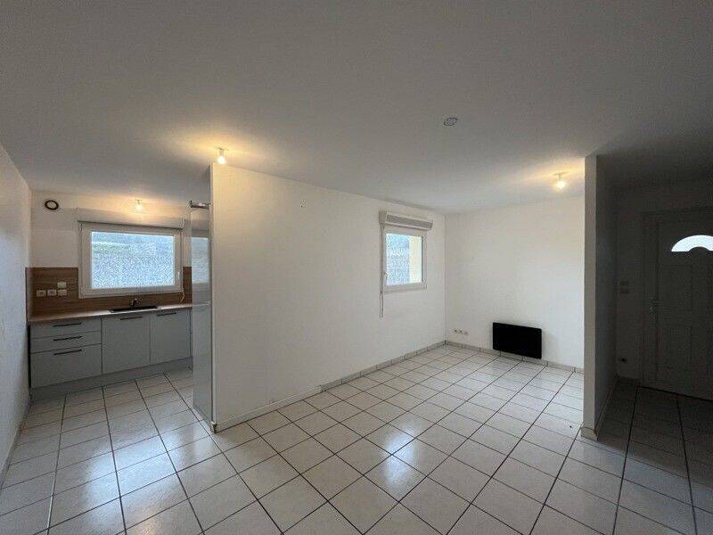 Maison à louer, 72m², PLOUDALMEZEAU