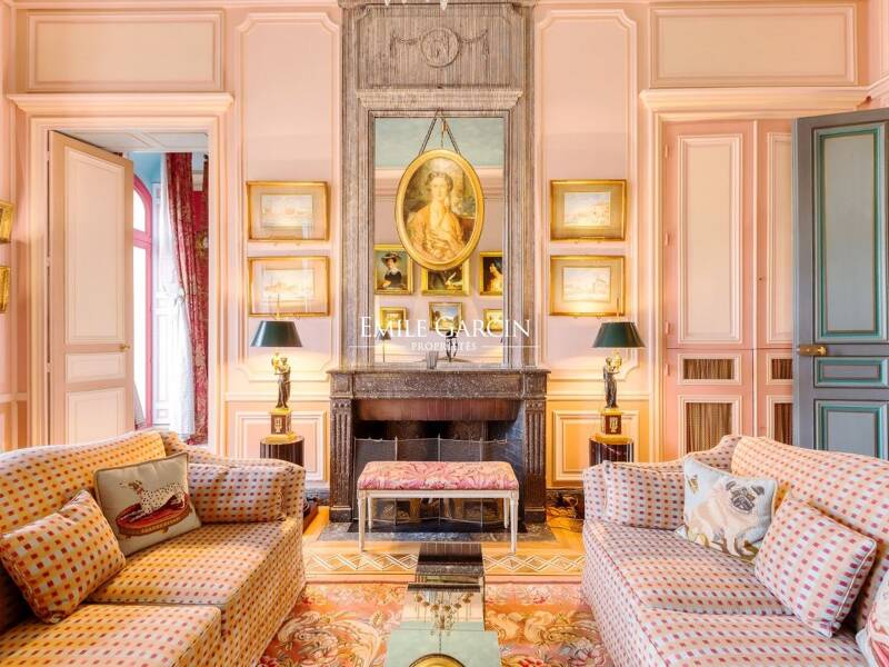 Maison à louer, 260m², PARIS 8E