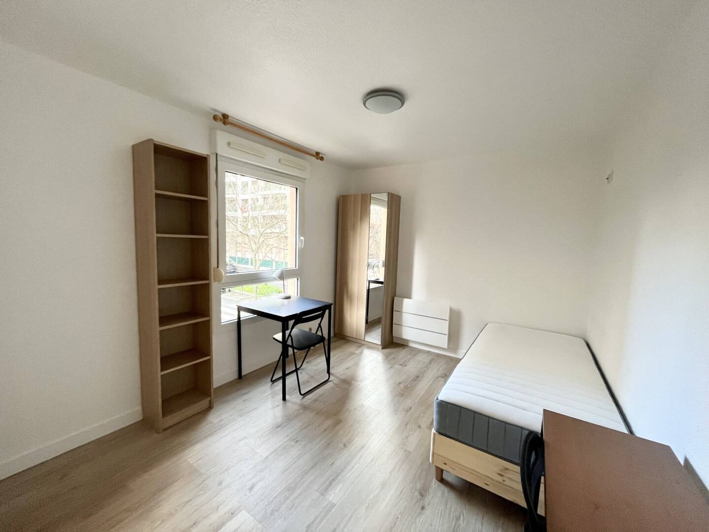 Maison à louer, 18m², COURBEVOIE