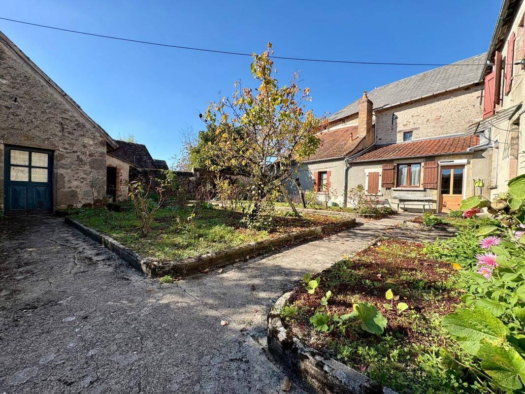 Maison à vendre, 167m², LUSSAC LES EGLISES