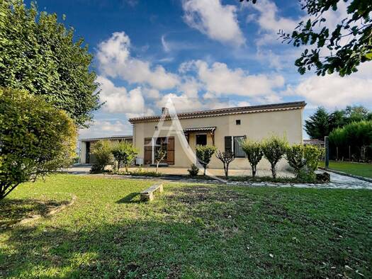 Maison de plain-pied à vendre 159 000 € 5 pièces 3 chambres 125 m² 1 043 m² de terrain Montayral 47500