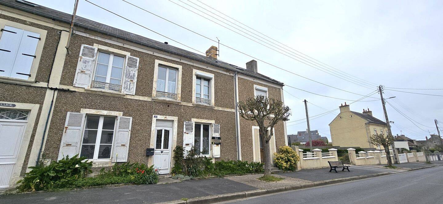 Maison à vendre, 110m², PORT EN BESSIN HUPPAIN