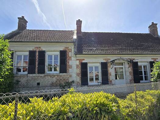 Maison à vendre 365 000 € 7 pièces 4 chambres 150 m² 1 633 m² de terrain Villers sur Coudun 60150