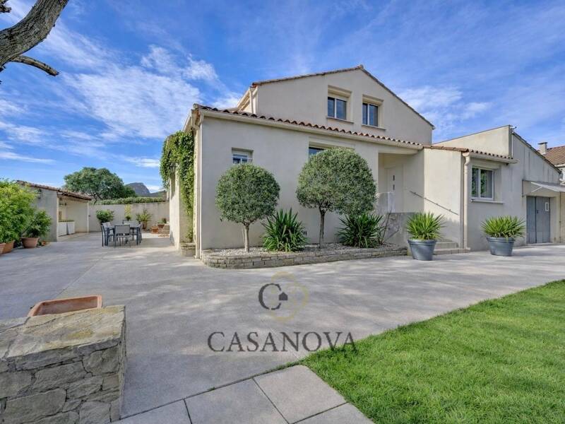 Maison à vendre, 185m², SAINT MATHIEU DE TREVIERS