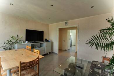 Appartement à vendre 115 000 € 3 pièces 2 chambres 61 m² Étage 3/4 Besancon 25000